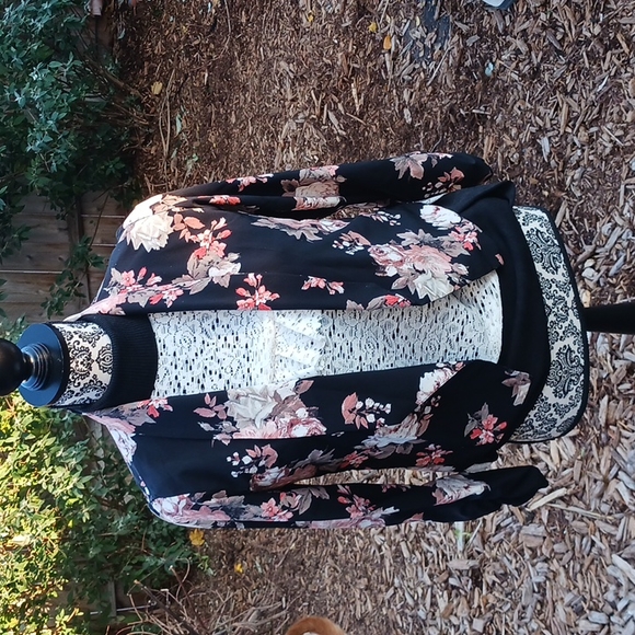 Love Tree Womens Floral jacket - Picture 1 of 8